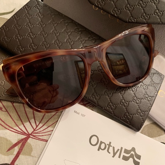 Gucci Accessories - Authentic Gucci 52m oversized cat Optyl acetate leopard print sunglasses